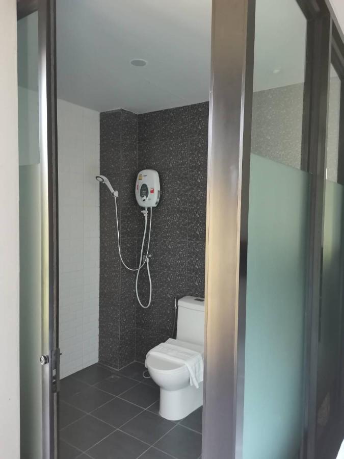 Yamin Seaview Hotel Phuket Exterior foto